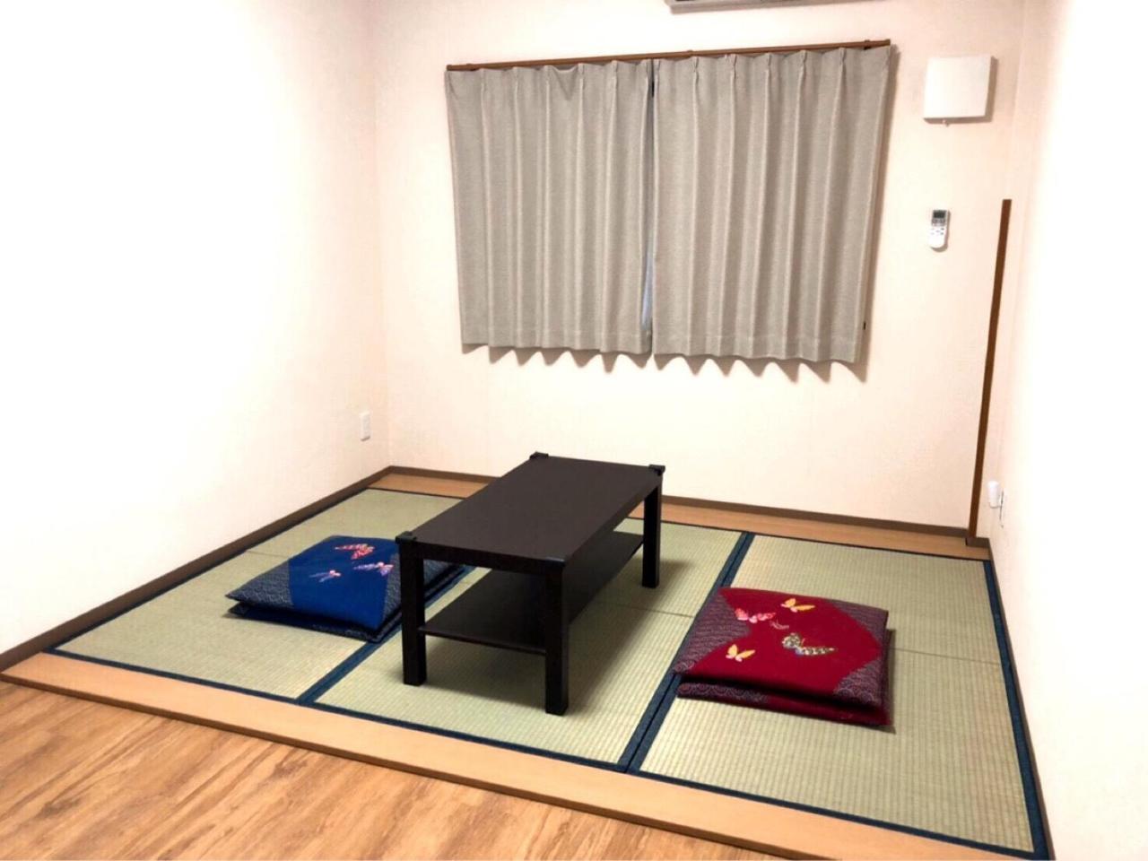 Mikawa House Osaka Castle Hotel Екстериор снимка